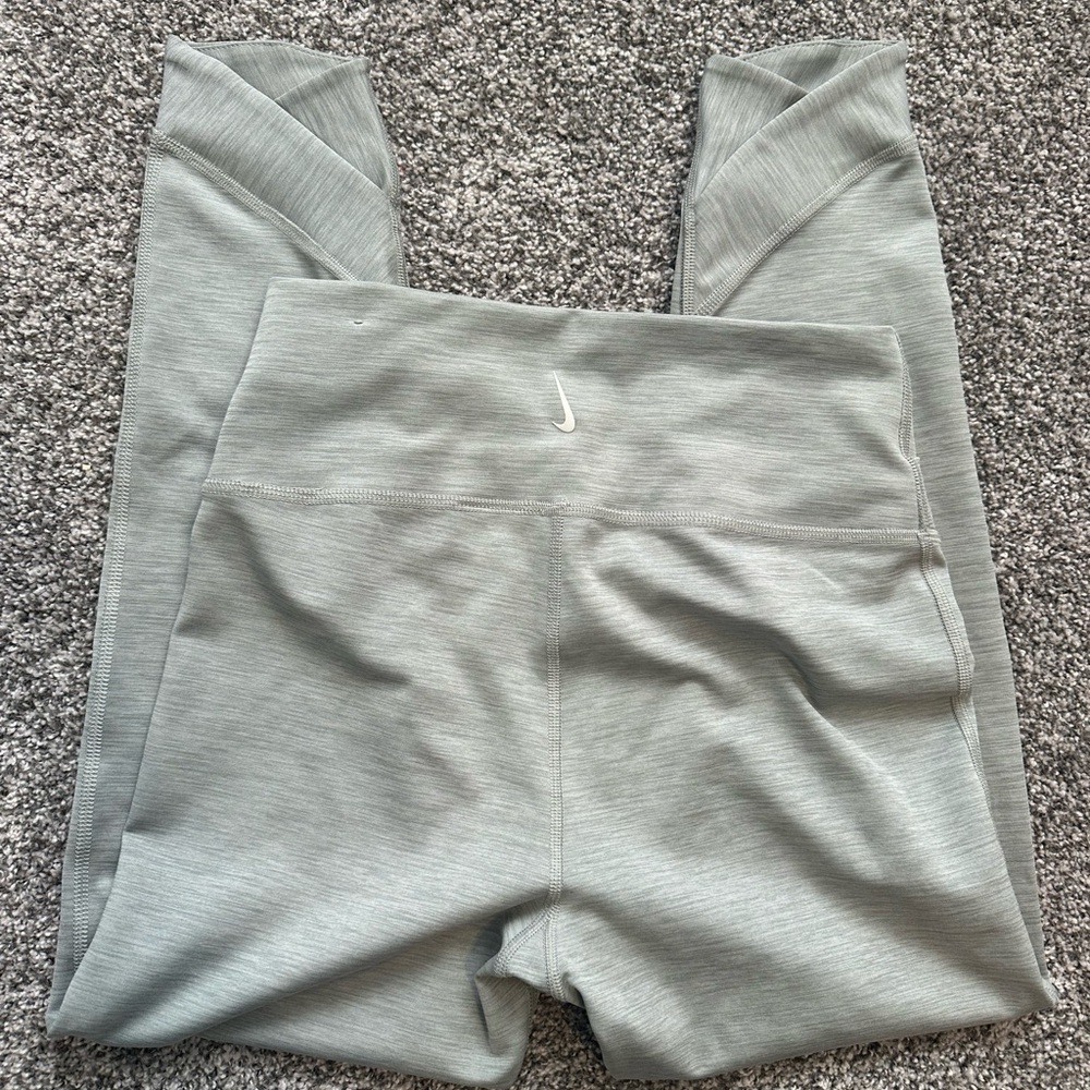Nike cross over Tulip Gray Active Leggings